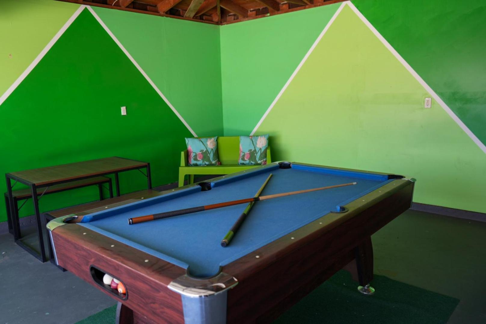 The Pink Cactus - Desert Retreat - Luxe Pool, Golf & Game Room Indio Exterior photo