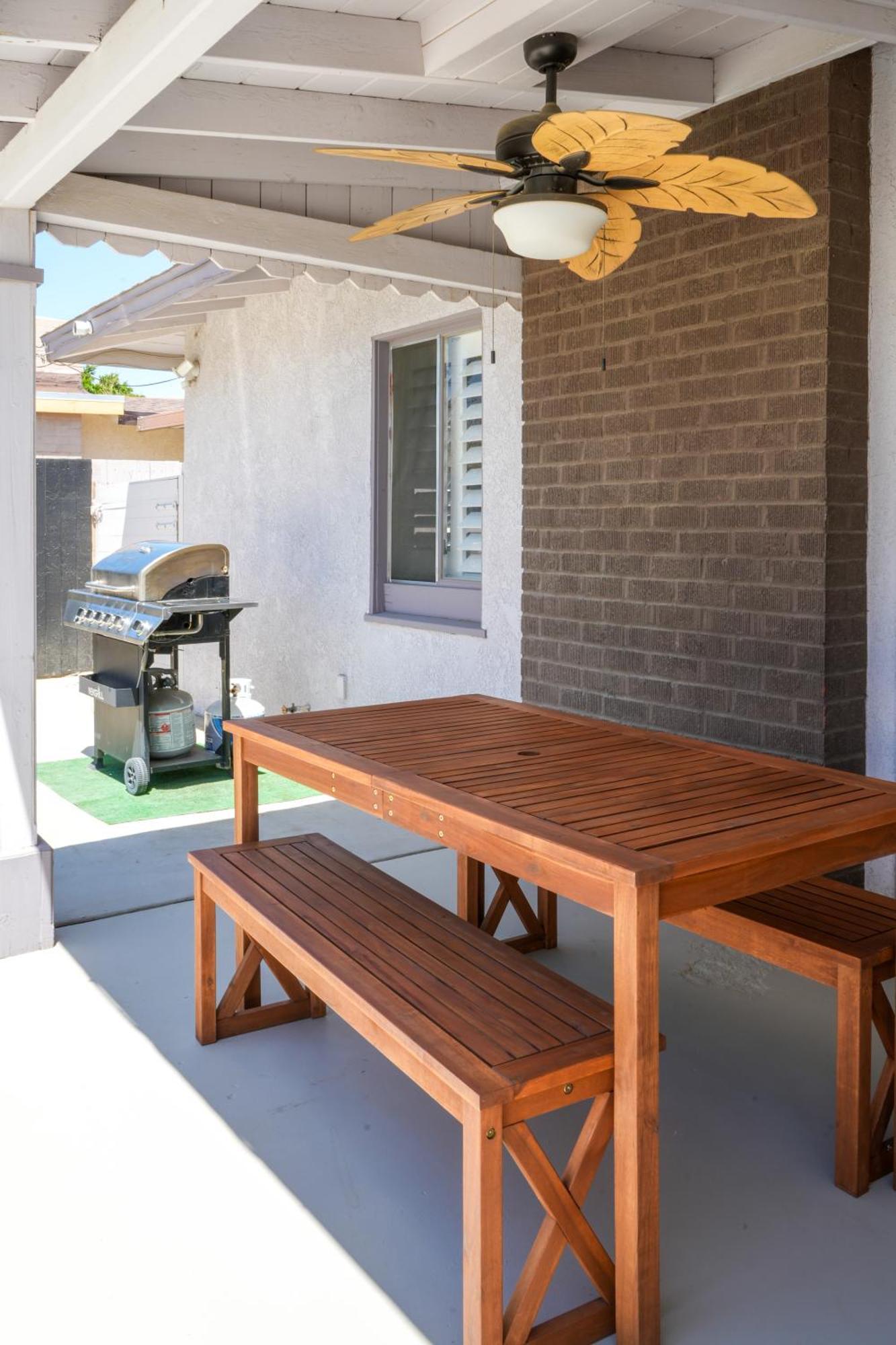 The Pink Cactus - Desert Retreat - Luxe Pool, Golf & Game Room Indio Exterior photo